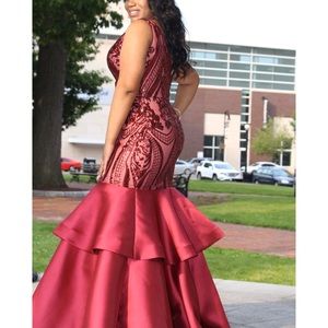 Selling my 2019 PROM DRESS